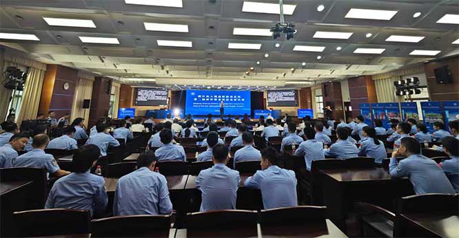 英語競賽中英文同聲傳譯翻譯.jpg